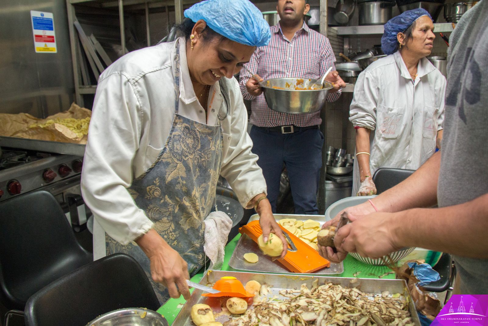 ©1987-2017 SKS Swaminarayan Temple East London
